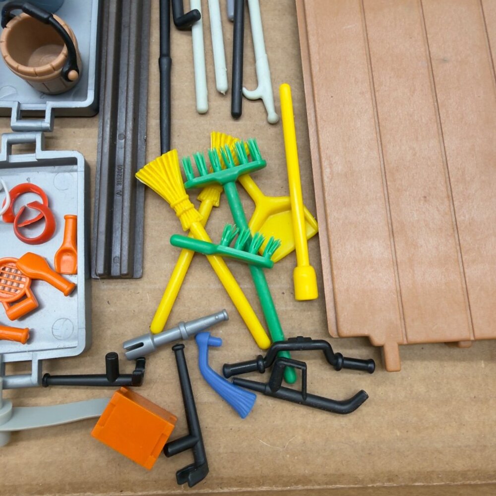 Vintage Playmobil People Accessories Lot Stop Light Hats Tools Parking Meter Etc - Picture 4 of 16